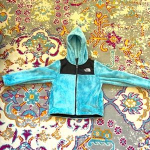 North Face Kids Teal 🌟Oso Fleece 🌟Size 5 XXS lightly Used Great condition!